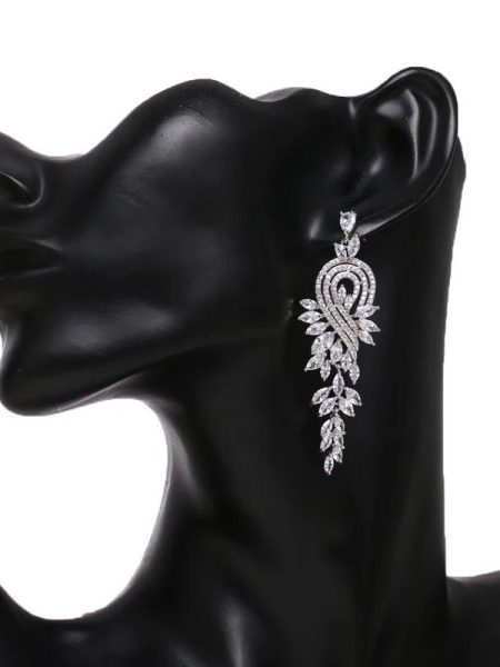 chandelier earring